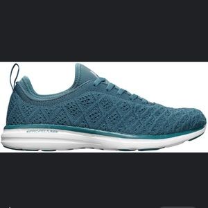 APL men’s techloom phantom Lululemon Collaboration